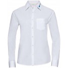 color:white